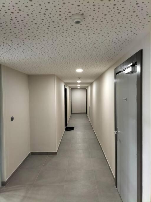 Appartement F2 De Haut Standing En Hypercentre Avec Jardin Prive A 270 M De La Gare De Mantes ! Luaran gambar